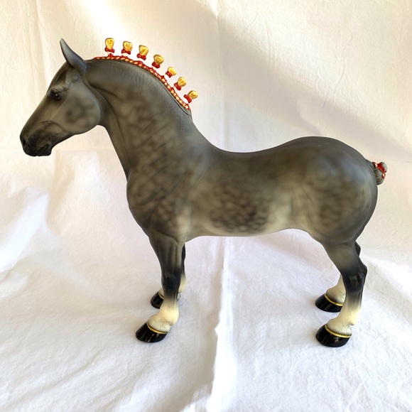 Peter Stone Draft Horse Dapple Gray w 14k Gold Accents Hooves, Bobs & Tail OOAK - Picture 2 of 13